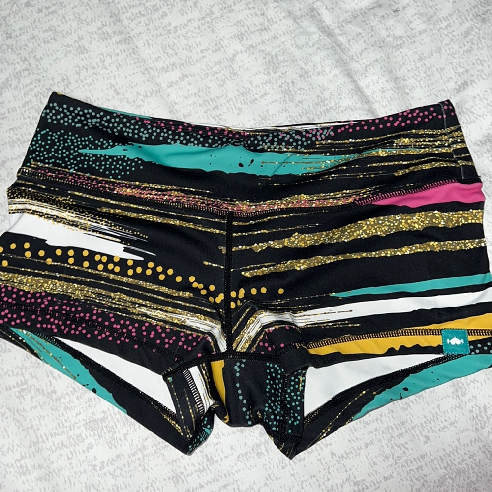 WOD bottom short shorts
